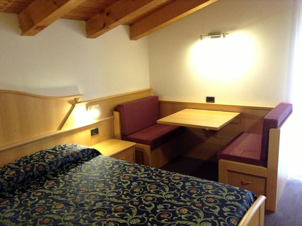 Hotel Ai Pini Виго-ди-Фасса Экстерьер фото