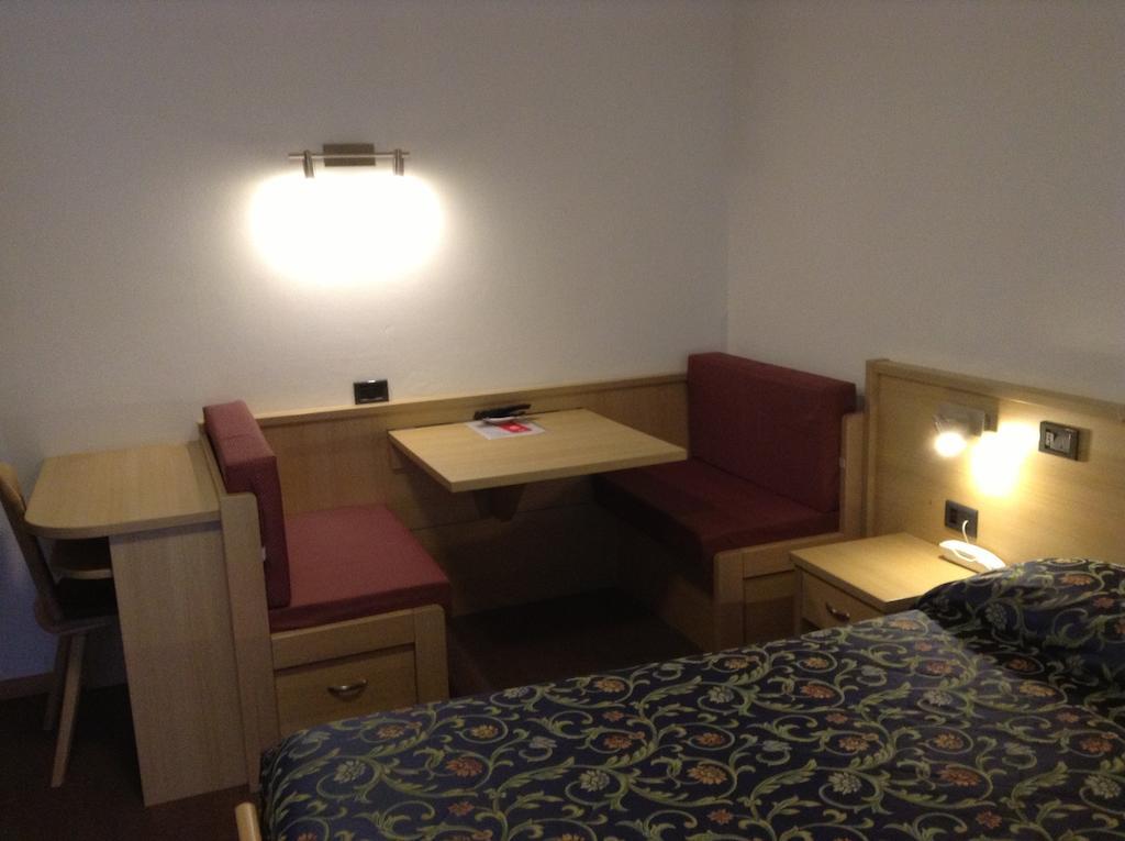 Hotel Ai Pini Виго-ди-Фасса Экстерьер фото
