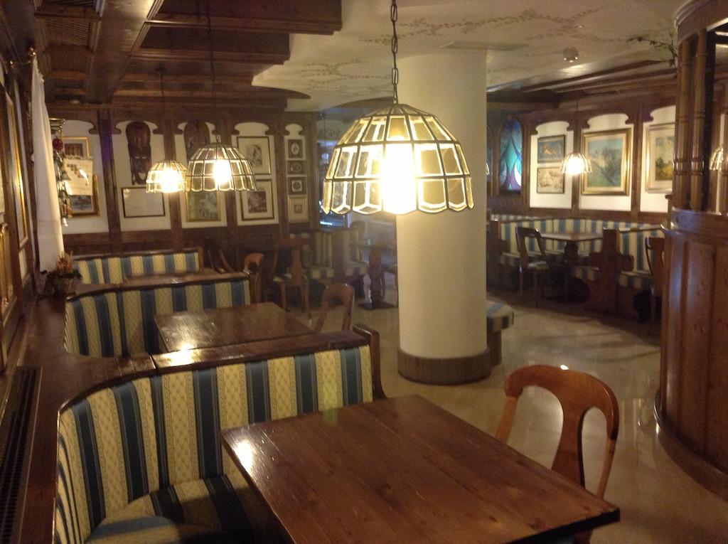 Hotel Ai Pini Виго-ди-Фасса Экстерьер фото