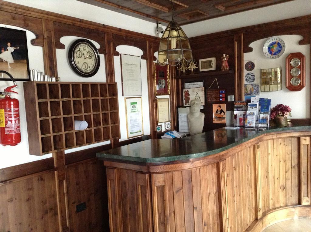 Hotel Ai Pini Виго-ди-Фасса Экстерьер фото