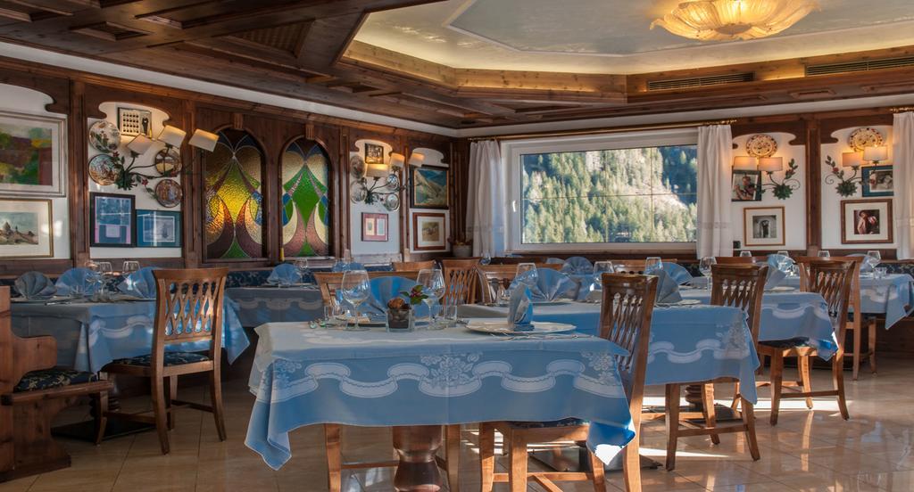 Hotel Ai Pini Виго-ди-Фасса Экстерьер фото