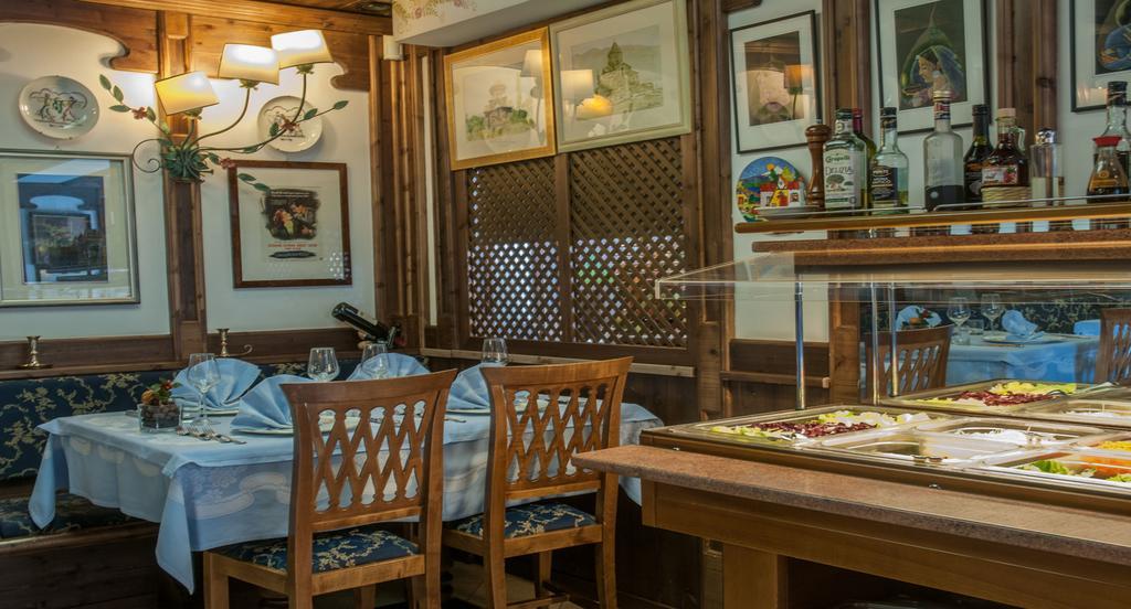 Hotel Ai Pini Виго-ди-Фасса Экстерьер фото