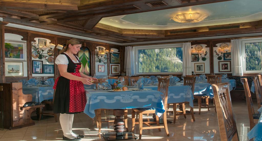 Hotel Ai Pini Виго-ди-Фасса Экстерьер фото
